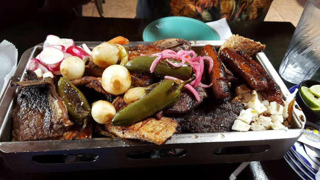 El Solazo | restaurant | 5600 S Pulaski Rd, Chicago, IL 60629, USA | 7736275047 OR +1 773-627-5047