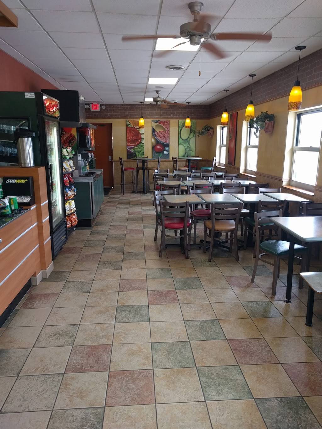Subway Restaurants | restaurant | 646 Camp Atterbury, Gatling Street, Edinburgh, IN 46124, USA | 8125264162 OR +1 812-526-4162