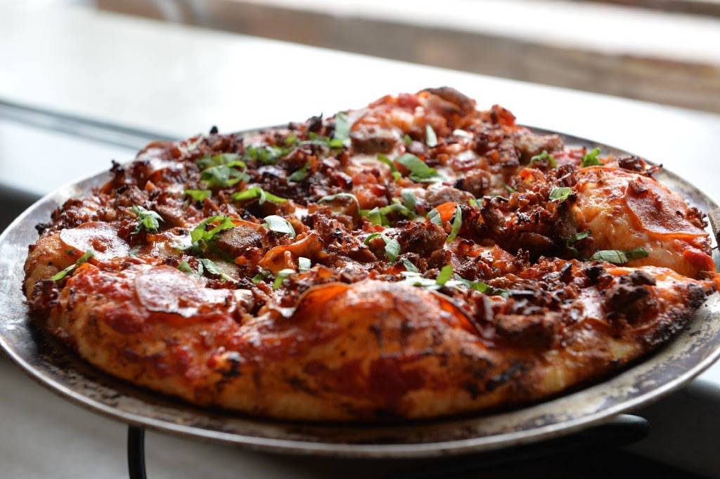 Beerhead Bar & Eatery | restaurant | 8003 Crile Rd, Painesville, OH 44077, USA | 4405795430 OR +1 440-579-5430