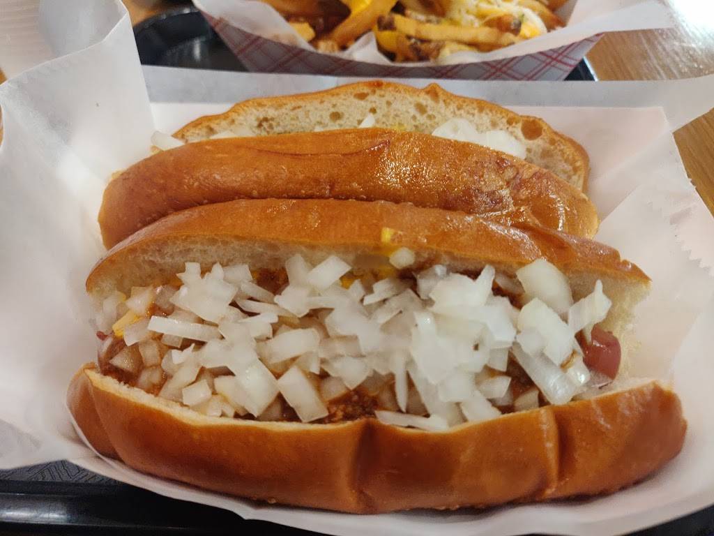 Haute Dogs and Fries | restaurant | 610 Montgomery St, Alexandria, VA 22314, USA | 7035483891 OR +1 703-548-3891