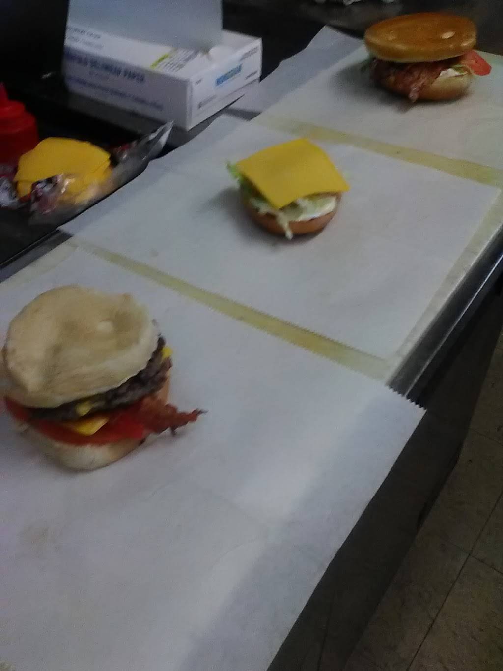 Rockford Ridge | restaurant | 2200 N Ewing St, Seymour, IN 47274, USA | 8125221396 OR +1 812-522-1396