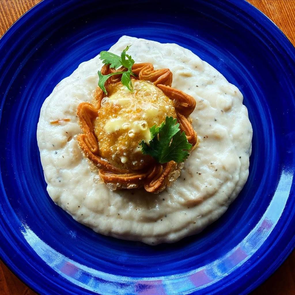 Roys Kitchen & Patio | restaurant | 3112 N Davidson St, Charlotte, NC 28205, USA | 7049102031 OR +1 704-910-2031