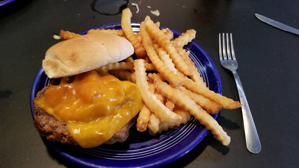 Sports Page Bar & Grill | restaurant | 1802 W 2nd Ave, Indianola, IA 50125, USA | 5159615771 OR +1 515-961-5771