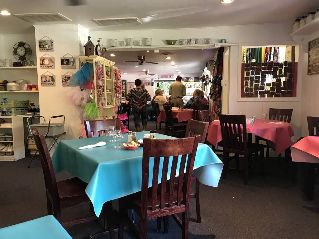 Village Cafe | cafe | 7918 WI-42, Egg Harbor, WI 54209, USA | 9208683342 OR +1 920-868-3342