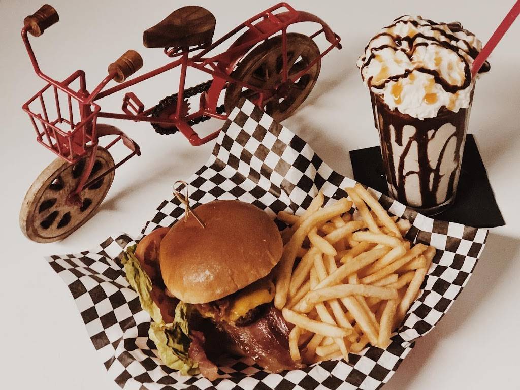 Rebel Burger Bar | restaurant | 114 Main St, Kingston, MA 02364, USA | 7819362411 OR +1 781-936-2411