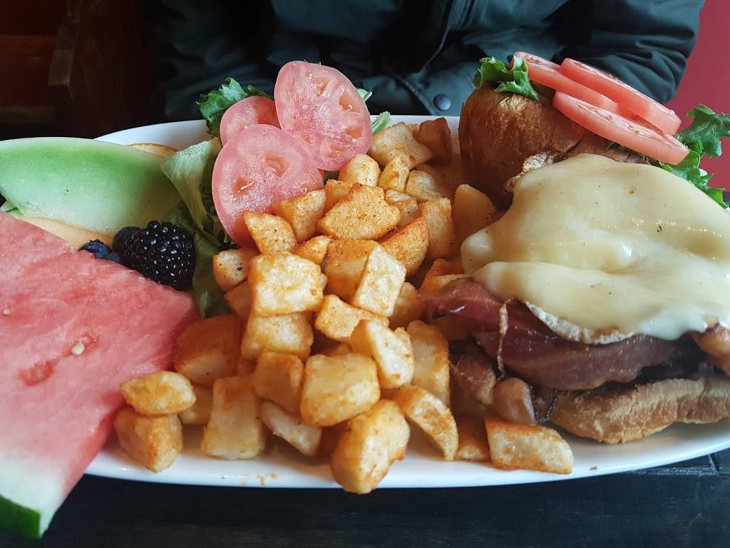 Bistro Le Ste-Cath | restaurant | 4264 Rue Sainte-Catherine E, Montréal, QC H1V 1X6, Canada | 5142238116 OR +1 514-223-8116