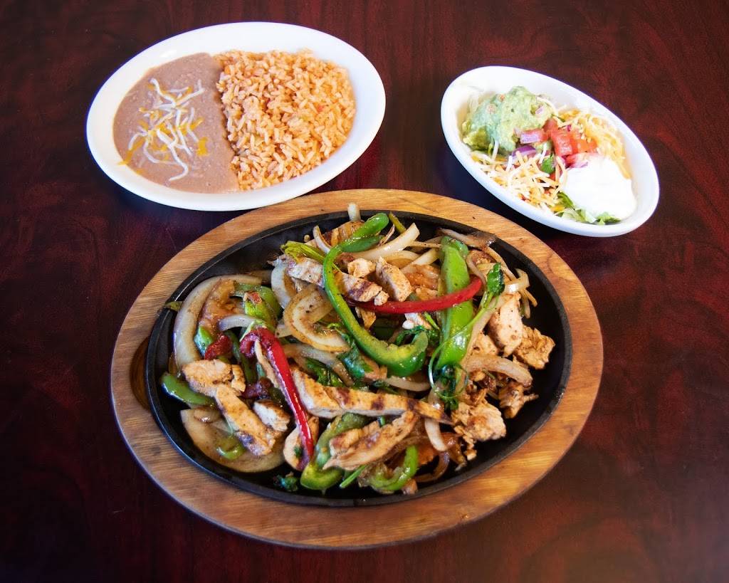 El Huarache | restaurant | 2113 Wells Branch Pkwy #1000, Austin, TX 78728, USA | 5123665066 OR +1 512-366-5066
