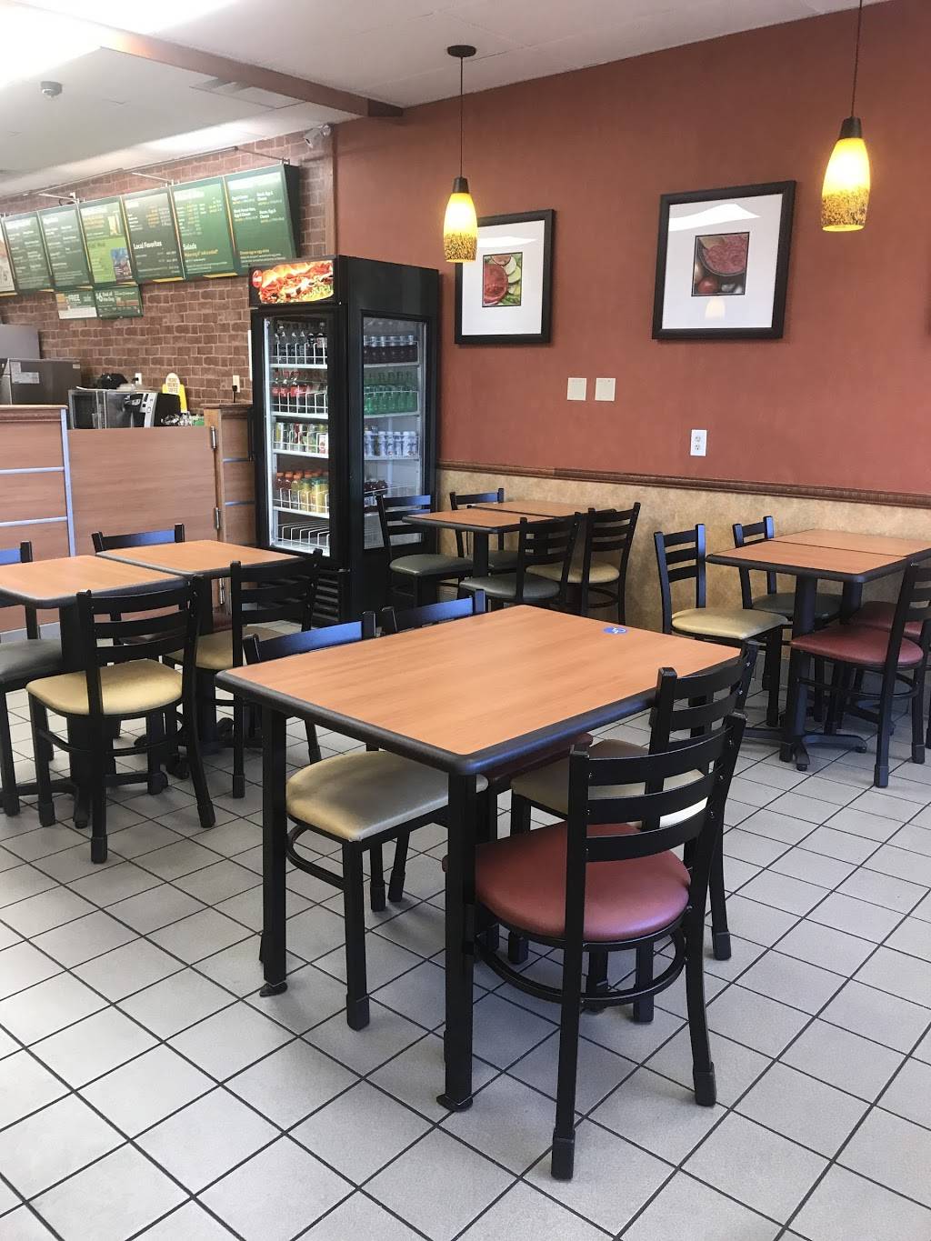 Four DOLLAR Ninety Nine Sub is back | restaurant | 411 W Spring St, New Albany, IN 47150, USA | 5027442559 OR +1 502-744-2559