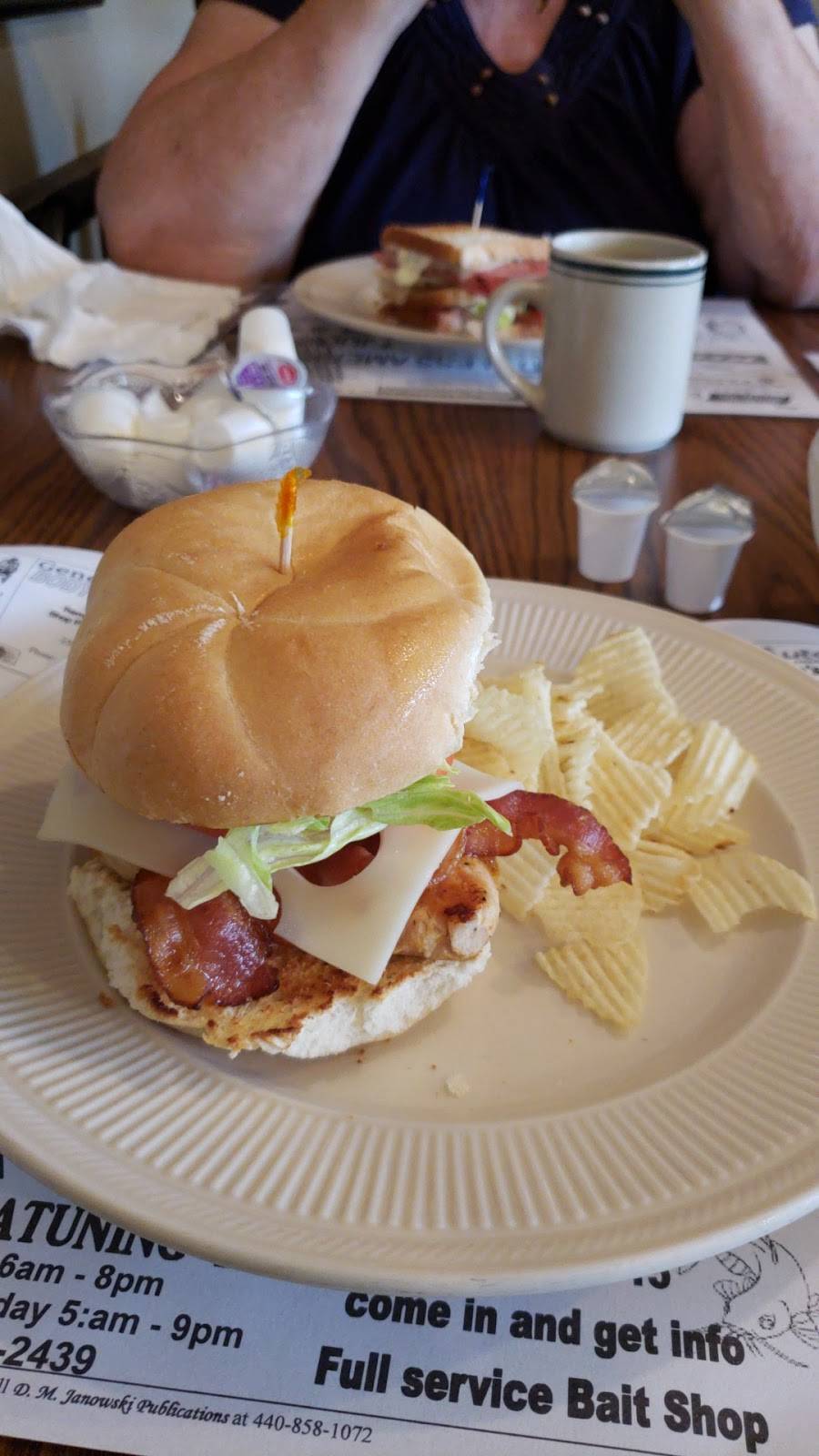 Forestview Restaurant | restaurant | 2565 US-6, Linesville, PA 16424, USA | 8146834628 OR +1 814-683-4628