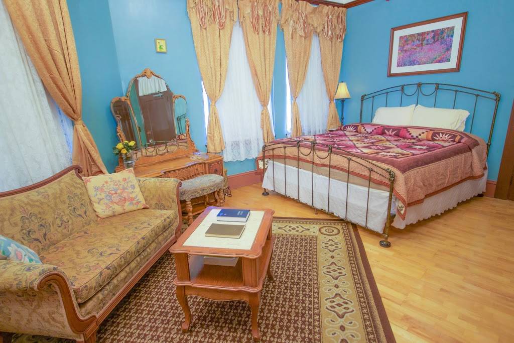 The Edgewater Hotel | restaurant | 99 W Plant St, Winter Garden, FL 34787, USA | 4076546921 OR +1 407-654-6921