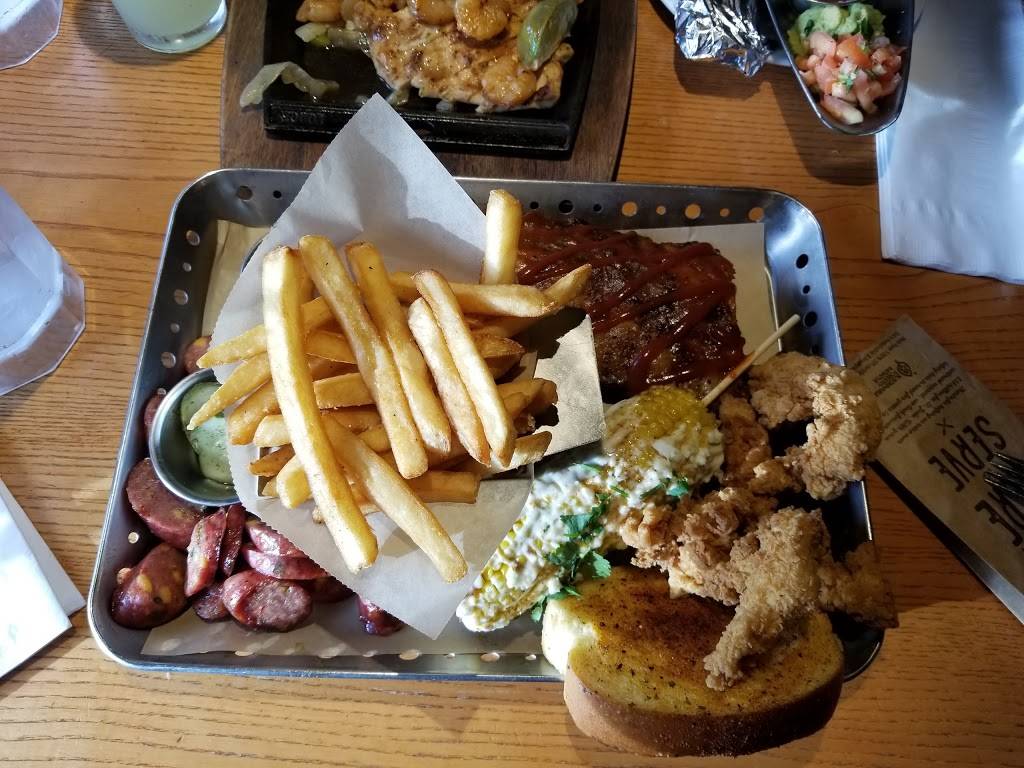 Chilis Grill & Bar | meal takeaway | 4801 Hopyard Rd, Pleasanton, CA 94588, USA | 9257340911 OR +1 925-734-0911