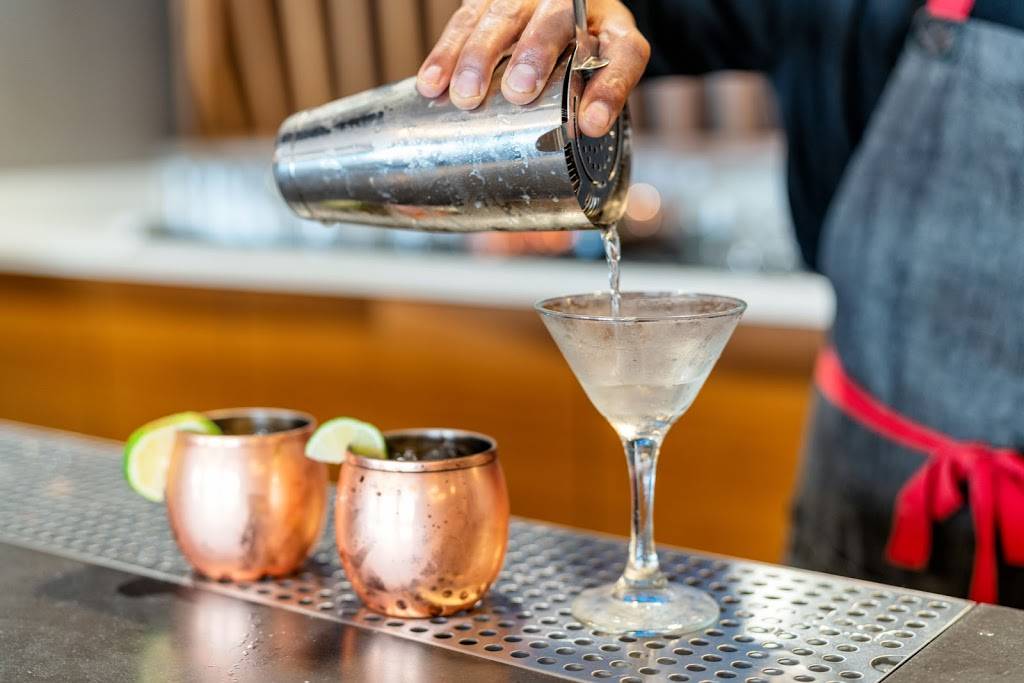 London Bar & Grill | restaurant | London Bar & Grill, 195 Hegenberger Rd, Oakland, CA 94621, USA | 5106262501 OR +1 510-626-2501