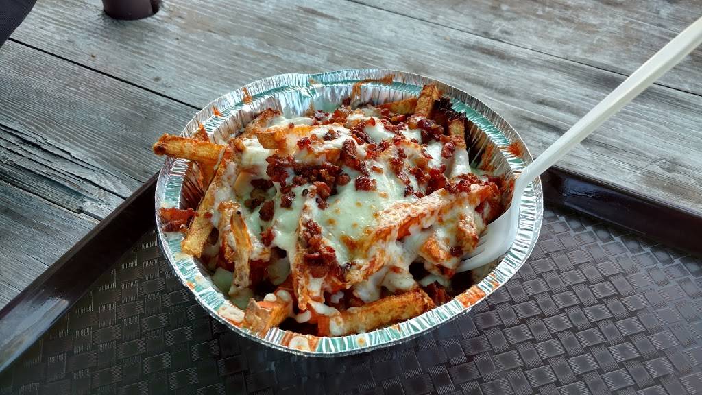 Suzy Qs | restaurant | 3362 NY-9N, Crown Point, NY 12928, USA | 5185974030 OR +1 518-597-4030