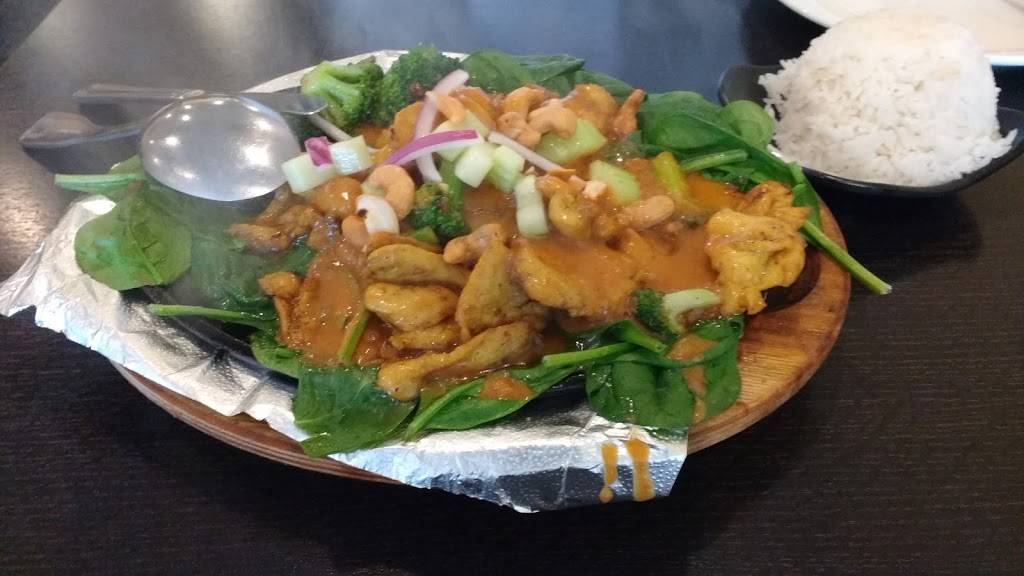 Meun Fan thai cafe | restaurant | 5664 Calle Real, Goleta, CA 93117, USA | 8056810588 OR +1 805-681-0588