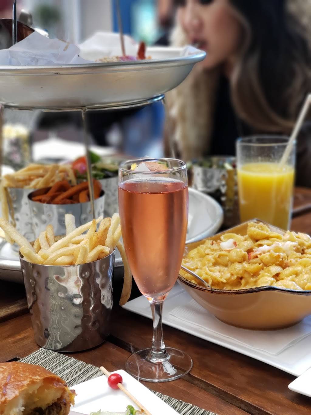 Cattle & Claw | restaurant | 8555 Beverly Blvd suite b, Los Angeles, CA 90048, USA | 3107701654 OR +1 310-770-1654