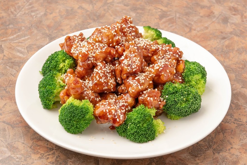 Chins Chinese Kitchen | restaurant | 5764 Evers Rd, San Antonio, TX 78238, USA | 2106811593 OR +1 210-681-1593