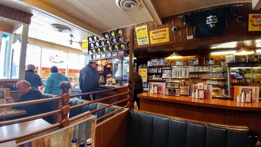 Rainbow Restaurant | restaurant | 82 Simcoe St N, Oshawa, ON L1G 4S2, Canada | 9057286463 OR +1 905-728-6463
