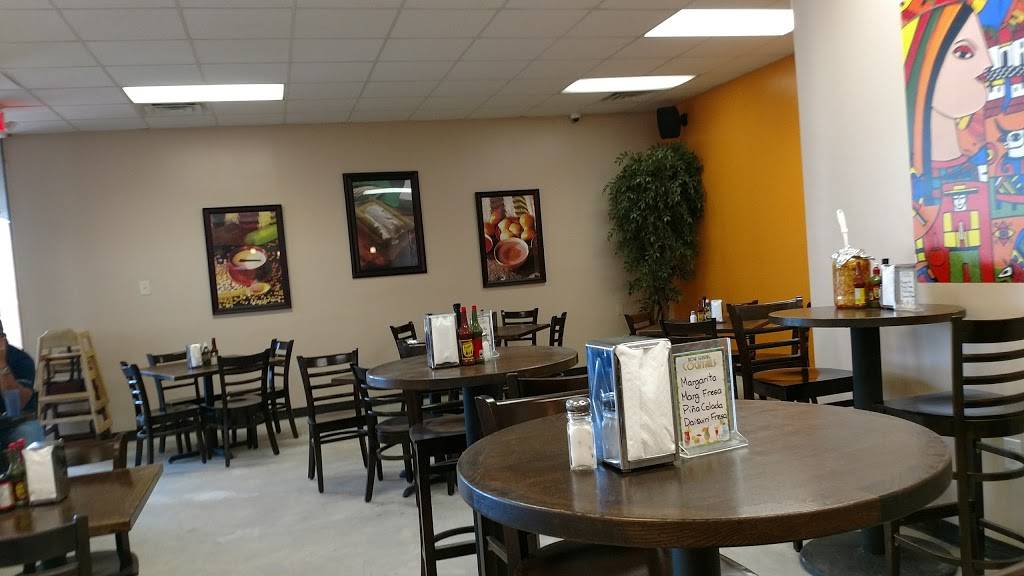 El Pupusodromo | restaurant | 2303, 12325, Veterans Memorial Dr, Houston, TX 77014, USA | 2815872800 OR +1 281-587-2800