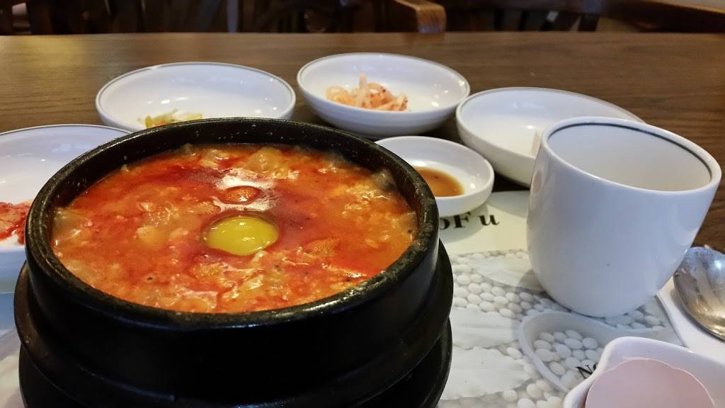 Chodang Soon Tofu | restaurant | 5130 Dundas St W, Etobicoke, ON M9A 1C2, Canada | 4162341161 OR +1 416-234-1161