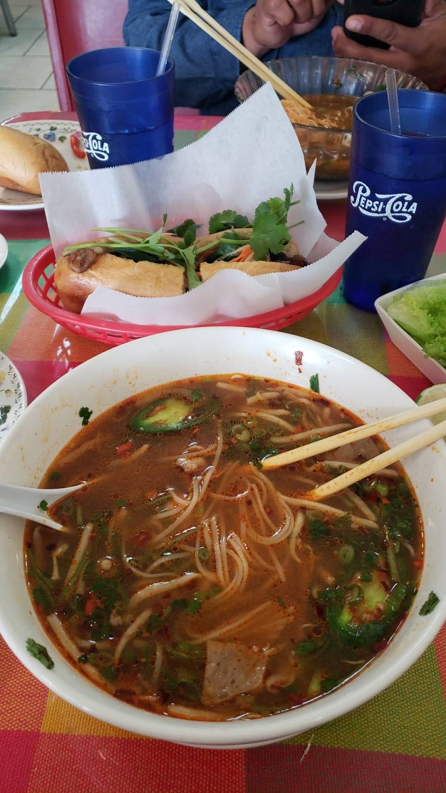 UK Pho Vietnamese Cuisine | restaurant | 6228 N 43rd Ave, Glendale, AZ 85301, USA | 6239313727 OR +1 623-931-3727