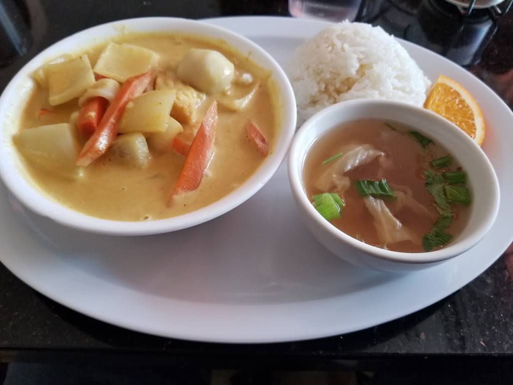 Ladda Thai Cuisine | restaurant | 50 Skyport Dr Ste 10, San Jose, CA 95110, USA | 4085737882 OR +1 408-573-7882