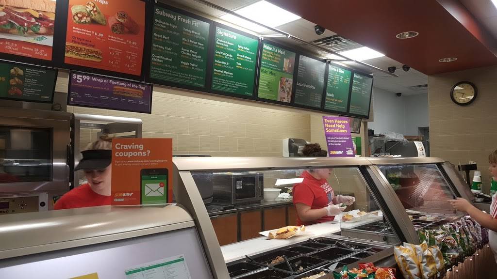 Subway | restaurant | 57 Main St, Oakland, ME 04963, USA | 2074657070 OR +1 207-465-7070