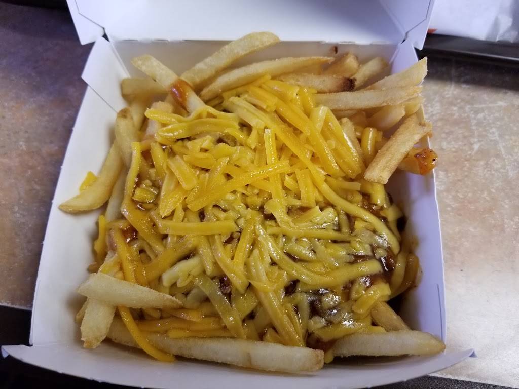 Wienerschnitzel | restaurant | 1899 Lee Trevino Dr AVE, El Paso, TX 79935, USA | 9155937389 OR +1 915-593-7389