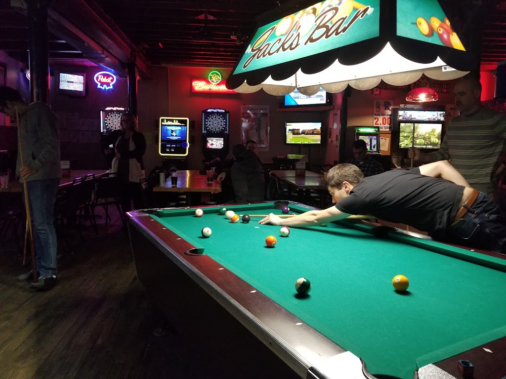 Jacks Bar & Grill | restaurant | 100 N 8th St, Lincoln, NE 68508, USA | 4024386288 OR +1 402-438-6288