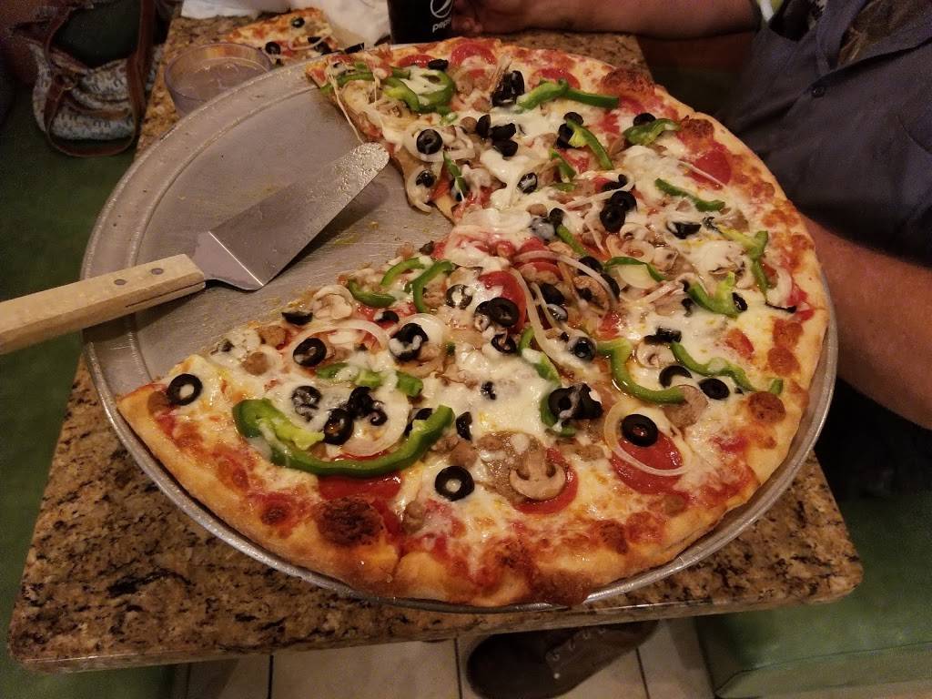 Vinnys Italian Grill & Pizzeria | restaurant | 225 Burgess Rd, Harrisonburg, VA 22801, USA | 5405640105 OR +1 540-564-0105