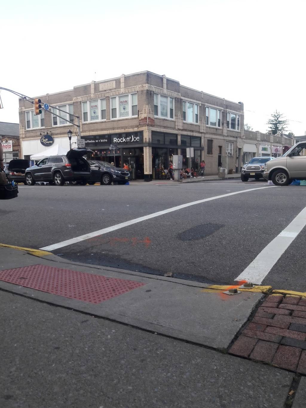 Hong Kong Chinese Kitchen | restaurant | 357 Bloomfield Ave, Caldwell, NJ 07006, USA | 9732285977 OR +1 973-228-5977