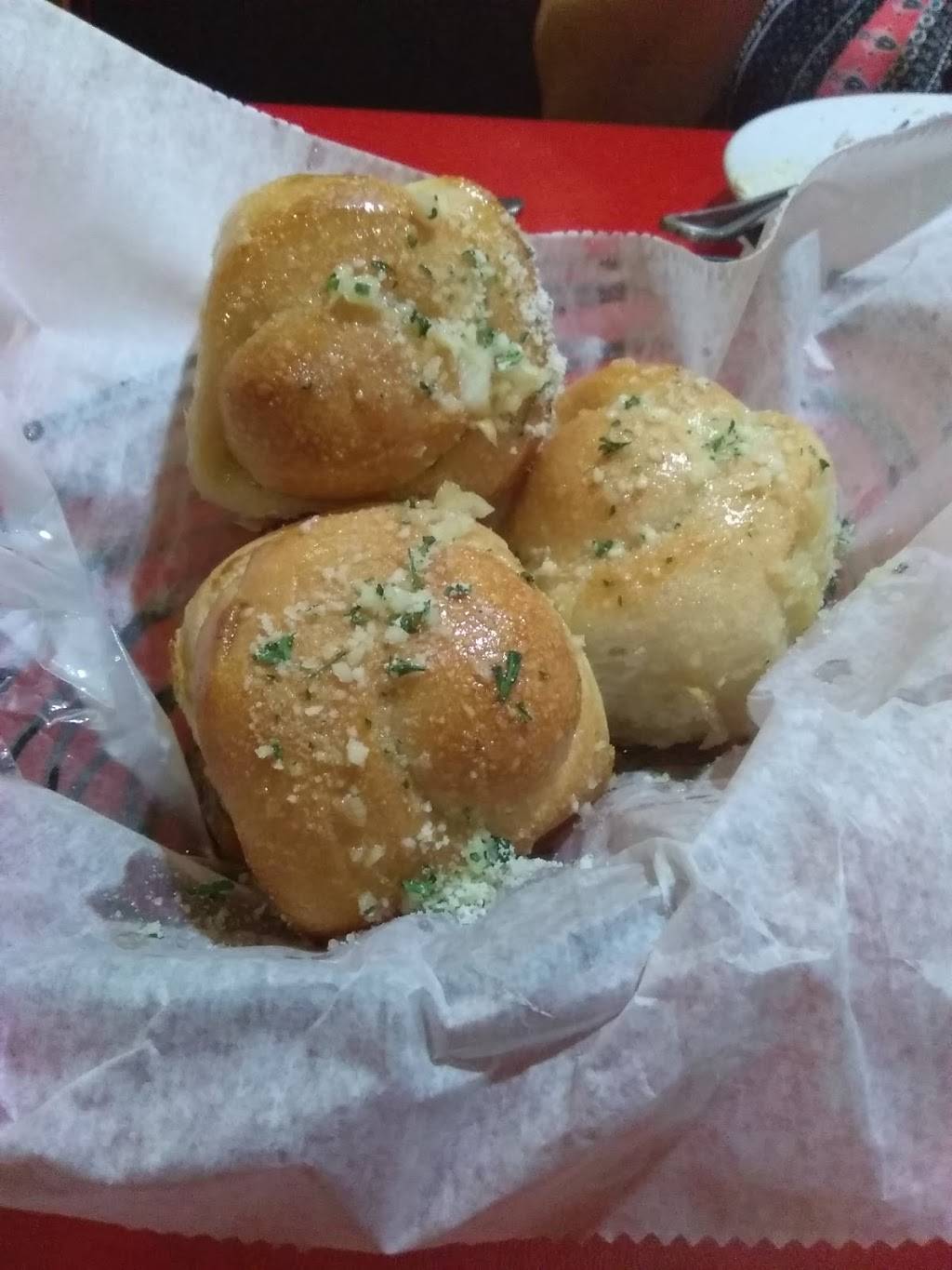 Goombas Pizzeria | restaurant | 2395 S Hwy 27, Clermont, FL 34711, USA | 3529894403 OR +1 352-989-4403