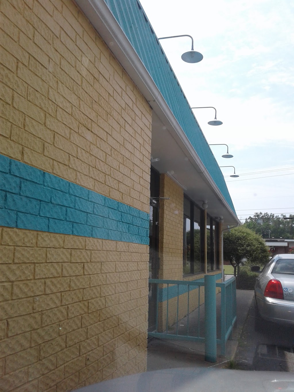 Oceans Fish And Chicken | restaurant | 2611 W 28th Ave, Pine Bluff, AR 71603, USA | 8708500400 OR +1 870-850-0400