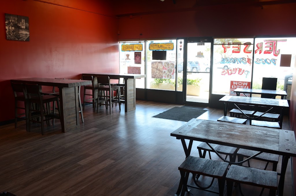 East Coast Eats | restaurant | 7622 Dodge St, Omaha, NE 68114, USA | 4025027892 OR +1 402-502-7892