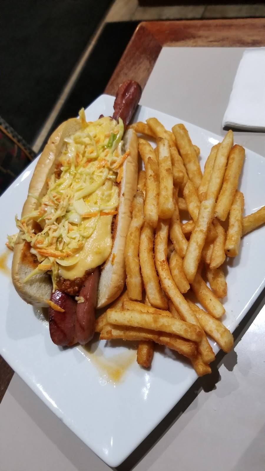 West End Grill | restaurant | 2049 West St, Annapolis, MD 21401, USA | 4102667662 OR +1 410-266-7662