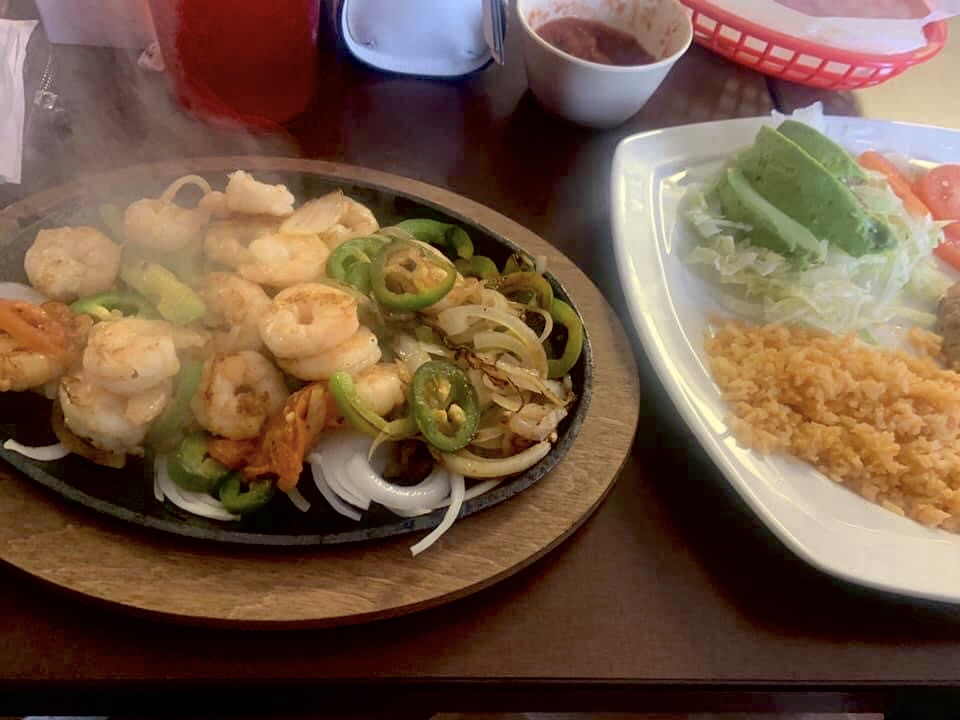 El taco feliz | restaurant | 422 Bandera Rd, San Antonio, TX 78228, USA | 2104550440 OR +1 210-455-0440