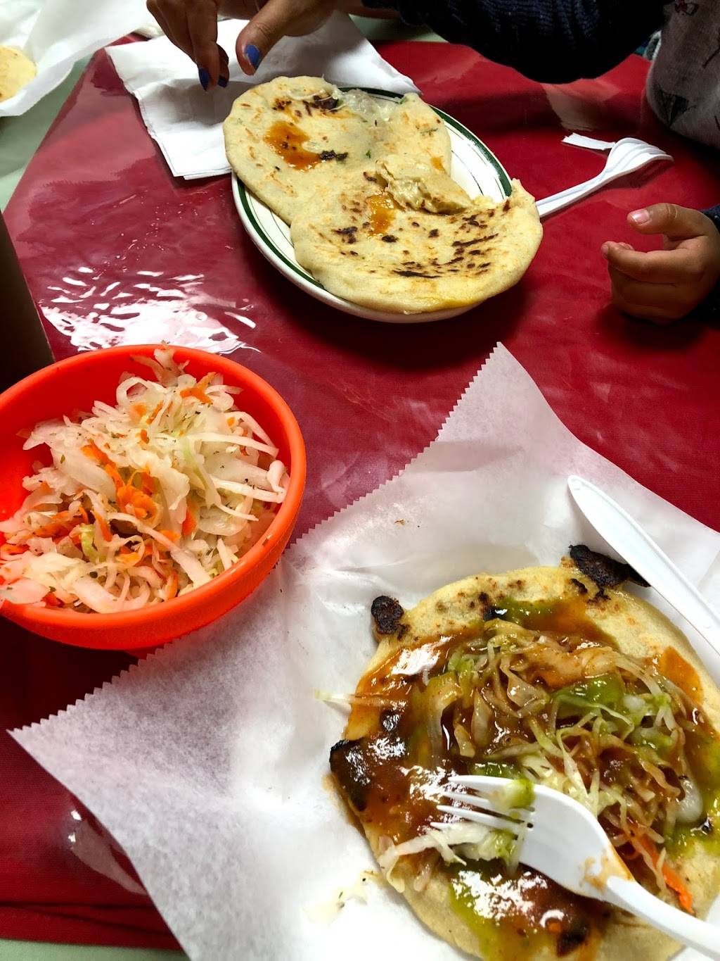 Pupuseria Salvadoreña | restaurant | 1824 Westchester Ave, Bronx, NY 10472, USA | 7184094013 OR +1 718-409-4013
