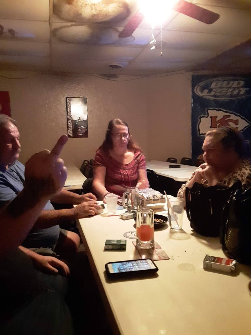 The Alley Tavern | restaurant | 10 W Chestnut St, Butler, MO 64730, USA | 6602007345 OR +1 660-200-7345