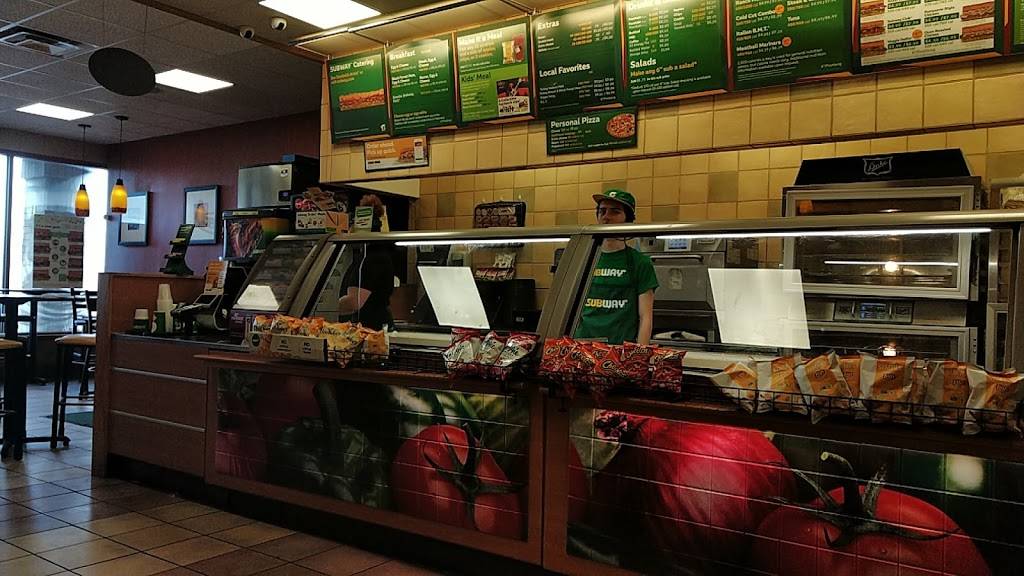 Subway Restaurants | restaurant | 9044 Overland Plaza, Overland, MO 63114, USA | 3147330199 OR +1 314-733-0199