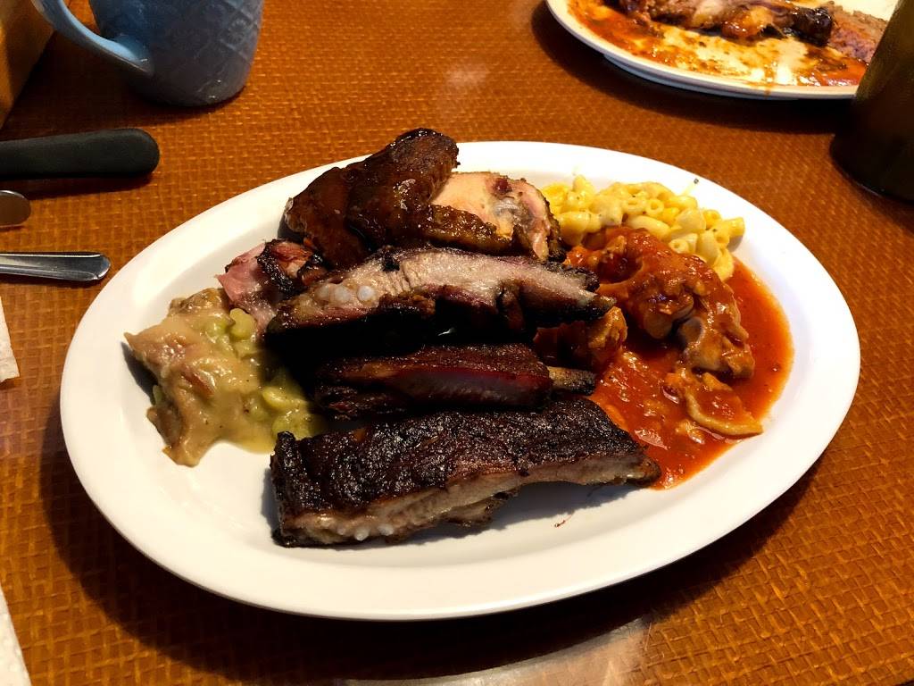 Lupton’s Fat Man’s BBQ & Country Cooking | restaurant | 5403, 5299 E Busch Blvd, Temple Terrace, FL 33617, USA | 8139854423 OR +1 813-985-4423