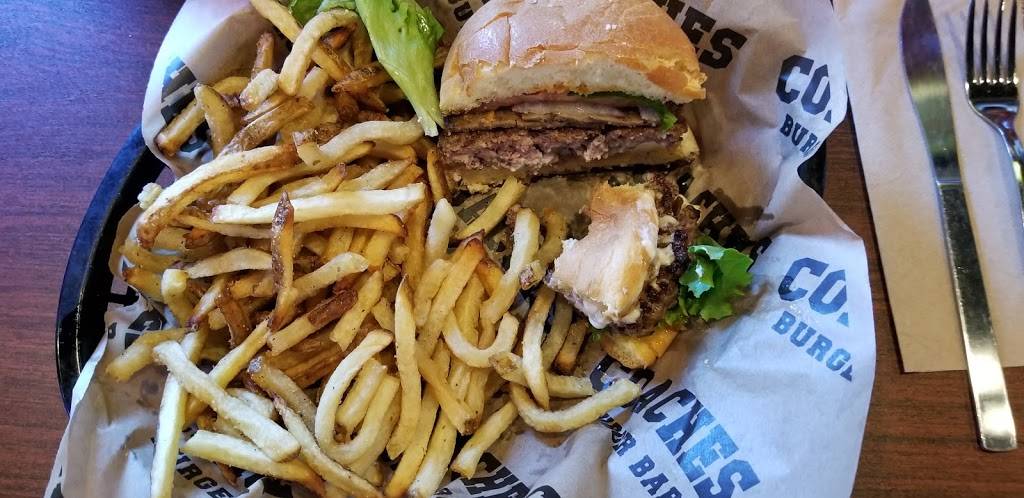 COACHES Burger Bar Poland | restaurant | 3032 Center Rd, Poland, OH 44514, USA | 3307074748 OR +1 330-707-4748