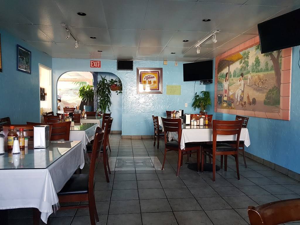 Mariscos El Tata | restaurant | 10555 International Blvd, Oakland, CA 94603, USA | 5105681949 OR +1 510-568-1949