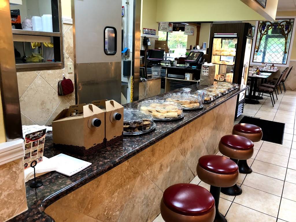 Bedford Diner | restaurant | 6660 Lewis Ave, Temperance, MI 48182, USA | 7342247774 OR +1 734-224-7774