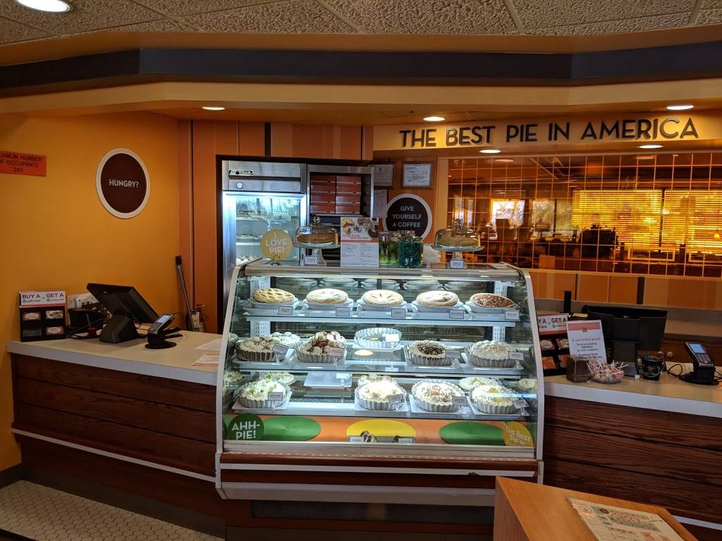 Village Inn | bakery | 9560 E 22nd St, Tucson, AZ 85748, USA | 5208868100 OR +1 520-886-8100