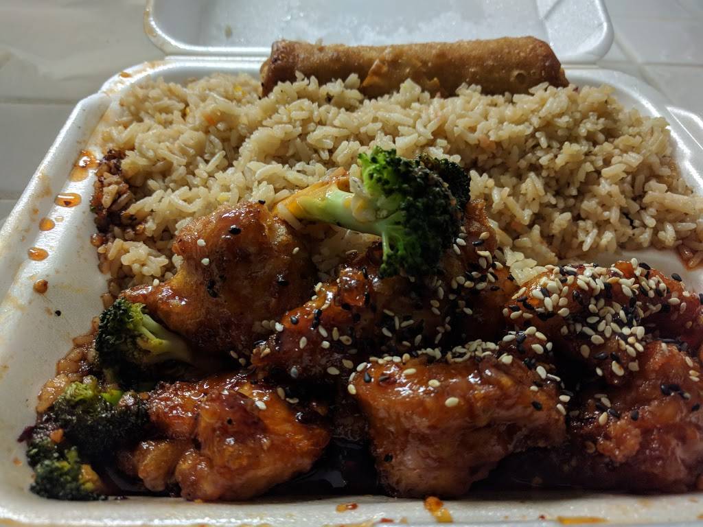 Wok Cuisine Chinese Restaurant & Sushi Bar | restaurant | 1908 Boy Scout Dr, Fort Myers, FL 33907, USA | 2392758811 OR +1 239-275-8811