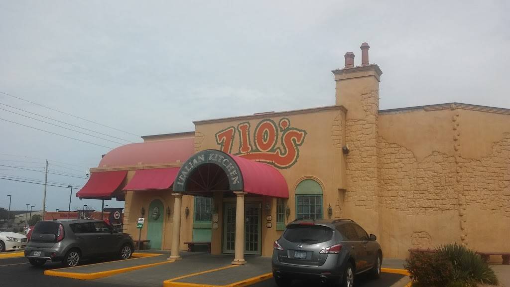 Zios Italian Kitchen | restaurant | 7111 S Mingo Rd, Tulsa, OK 74133, USA | 9182505999 OR +1 918-250-5999