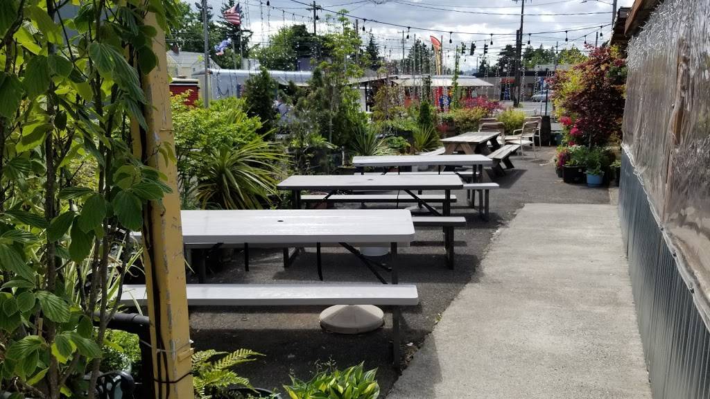 Road Runner BBQ | restaurant | 5205 SE Foster Rd, Portland, OR 97206, USA | 5036789012 OR +1 503-678-9012