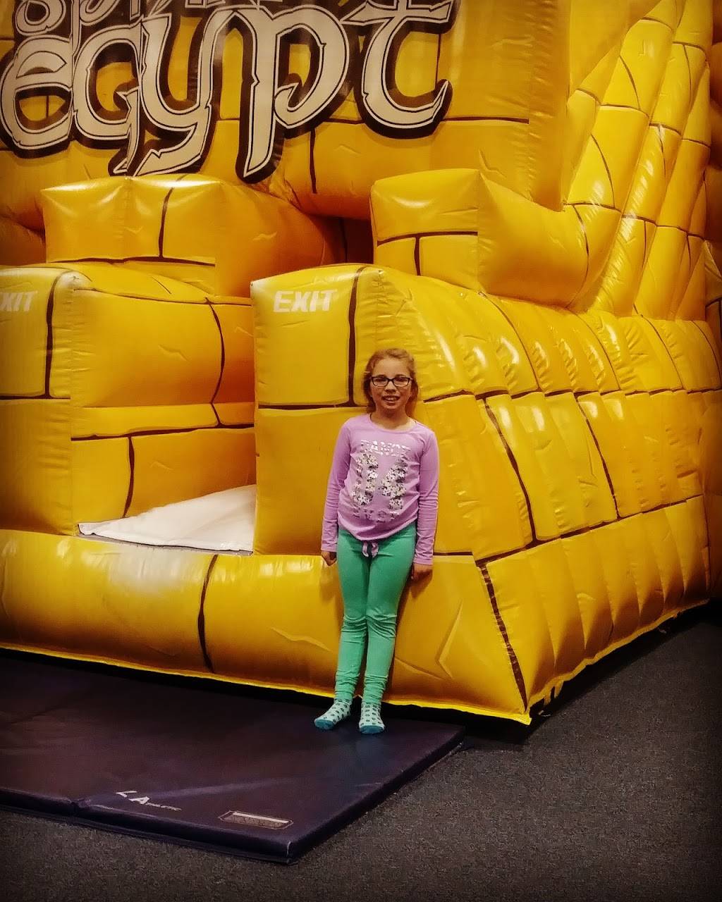 Bounce-A-Rama | restaurant | 1450 Great Mall Dr, Milpitas, CA 95035, USA | 4082008888 OR +1 408-200-8888