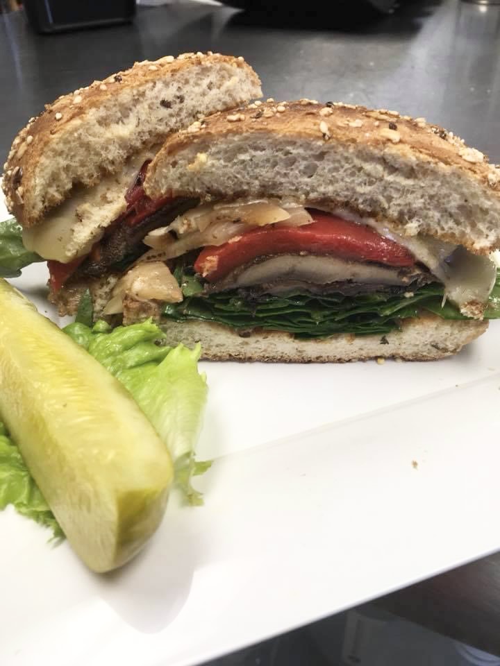 Crazy Good Eatz | restaurant | 2285 Main St, Buffalo, NY 14214, USA | 7162482990 OR +1 716-248-2990