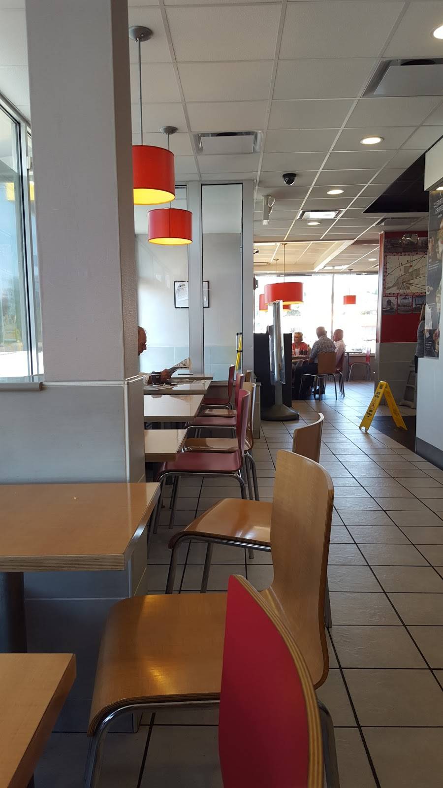 McDonalds | cafe | 940 N Rte 49, Casey, IL 62420, USA | 2179325999 OR +1 217-932-5999