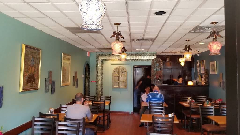 Little India Restaurant | restaurant | 475 Moody St, Waltham, MA 02453, USA | 7818948755 OR +1 781-894-8755
